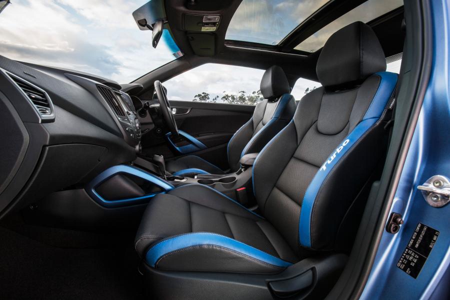  Hyundai Veloster Turbo 2015 года  (AU) (фото 16 из 21)